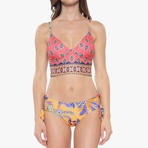 Becca by Rebecca Virtue Women's Tapestry Bloom Classic Bikini Top Size Small